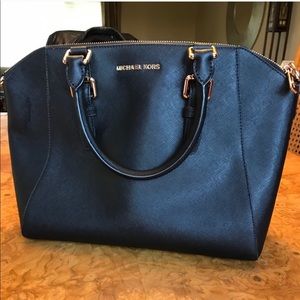 Michael kors Ciana bag**1 hour deal***